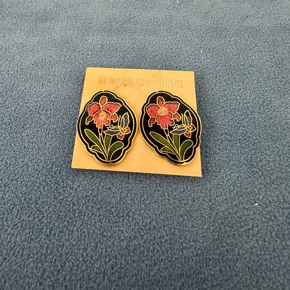 Vintage Cloisonné floral clip on earrings
